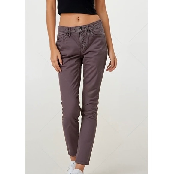 Calvin Klein Women's Skinny Ankle Jeans Wine Color Size‎ 4 - Picture 1 of 9